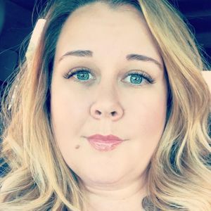 Meet your Posher, Stefanie